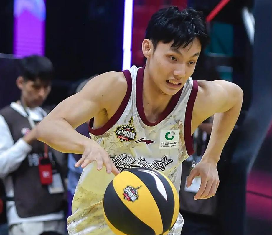 九游官网入口地址-包含CBA季后赛窗口期走向成谜，法兰克福绝杀压哨，气氛紧张，数据趋势出现新变化的词条