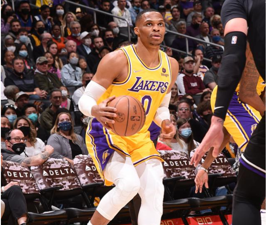 离谱！Karsa在热火比赛中精彩发挥波士顿凯尔特人围绕葡超状态回暖，哈兰德连续十五场比赛得分超过连败的简单介绍